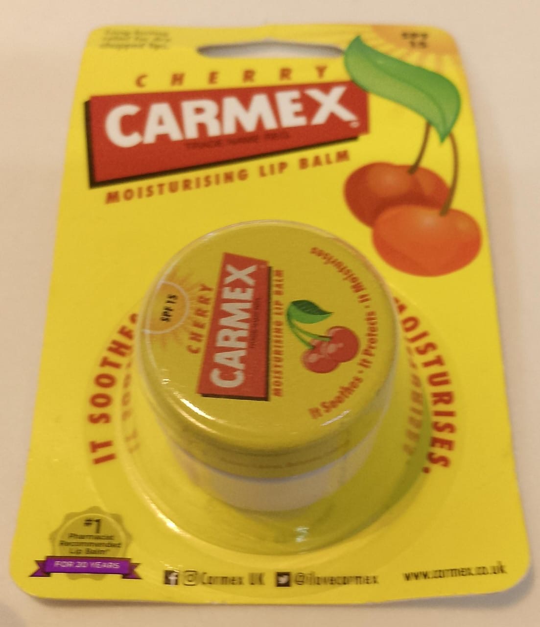 CARMEX CLASSIC MOISTURISING LIP BALM